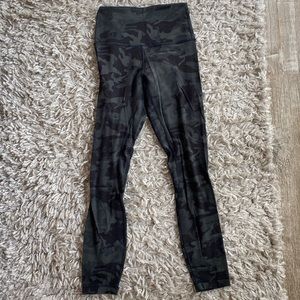 Lululemon green camo 7/8 leggings